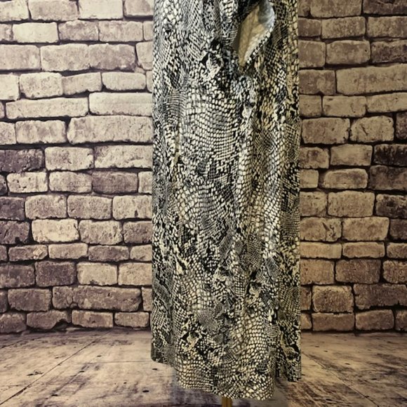 Calvin Klein NWT Black & White Dress Size 2X - Picture 4 of 10